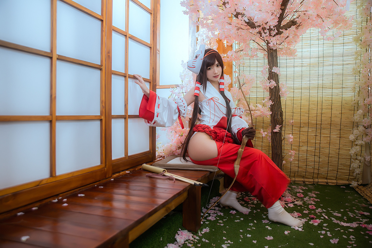 火红女郎-COS世界