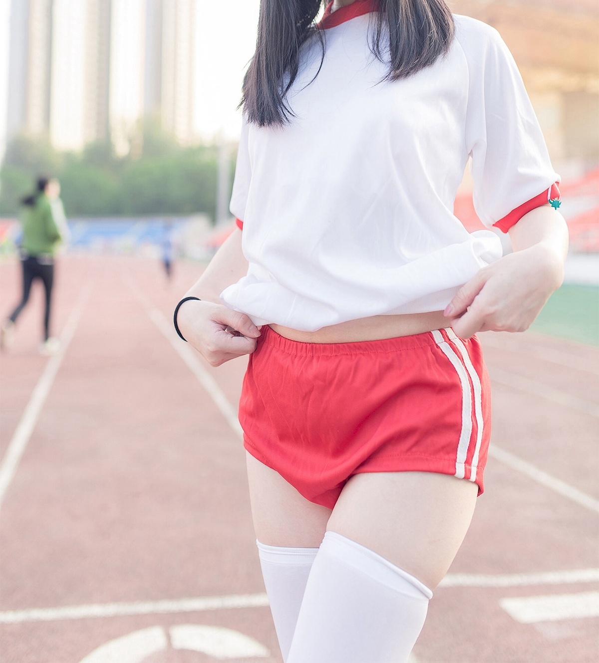 图片[4]-兰博基尼美女飚车漂移视频-COS世界