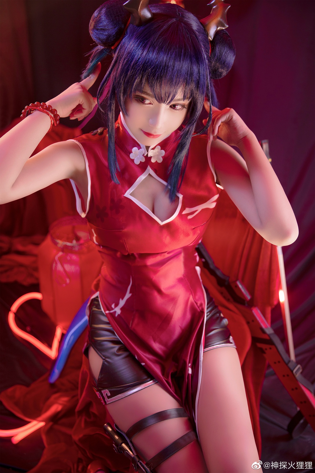 神探火狸狸 - 陈 岁红霞 (明日方舟)-COS世界