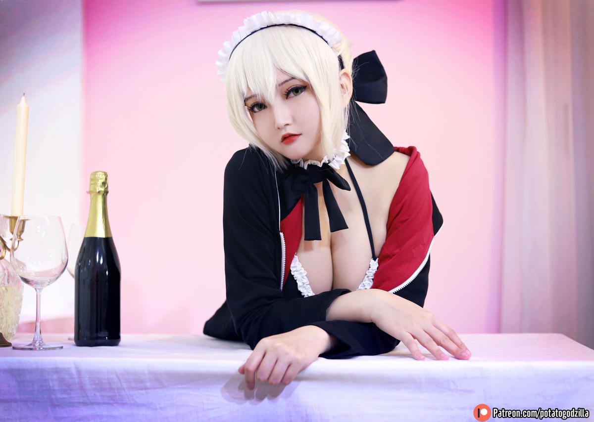图片[2]-【越南Coser小姐姐】@Potato Godzilla -Saber Alter Maid-COS世界