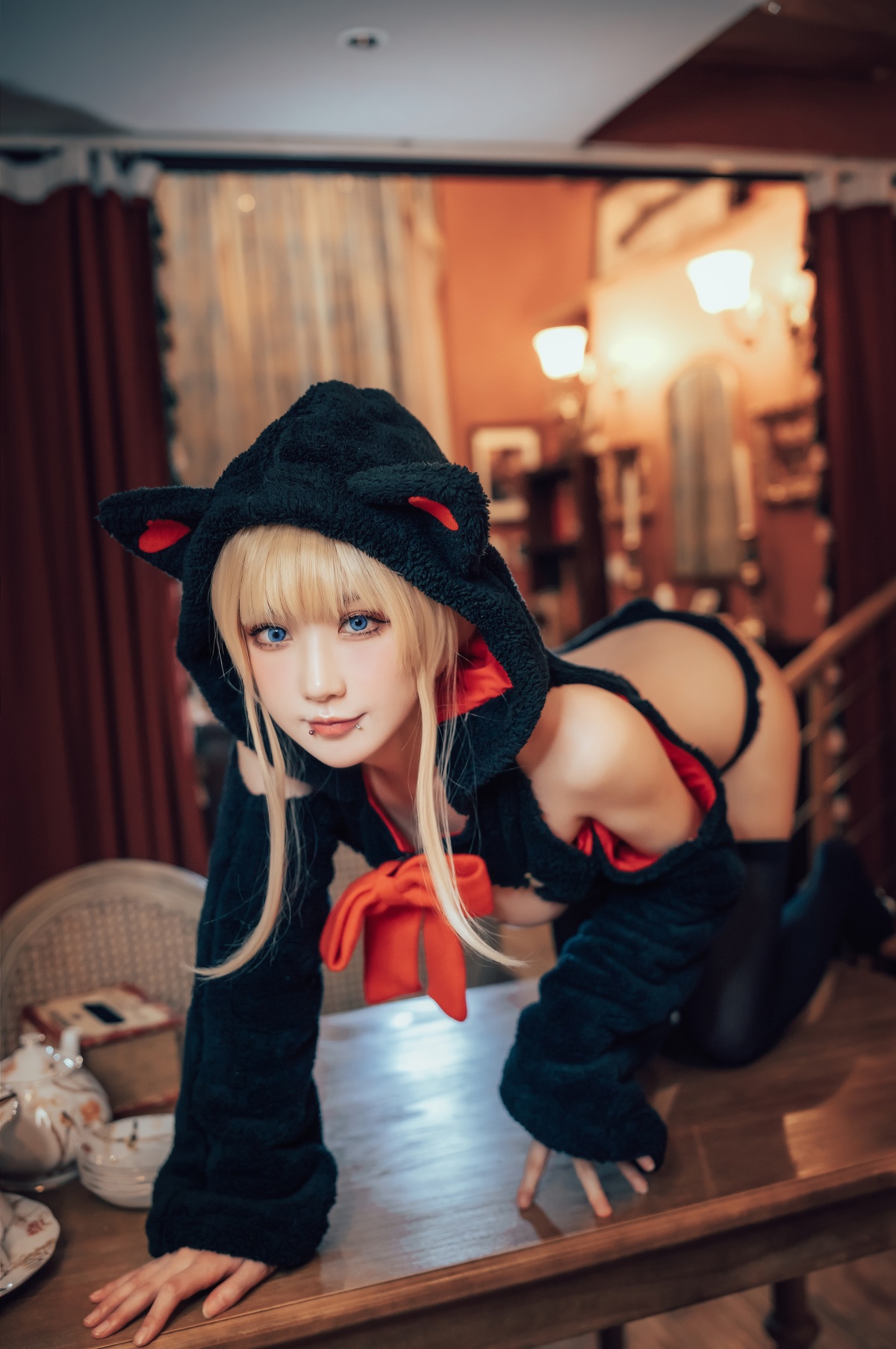 动漫博主@阿包也是兔娘 小猫咪能有什么坏心眼呢-COS世界