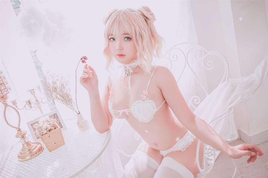 图片[2]-Messie Huang Pure Bath-COS世界