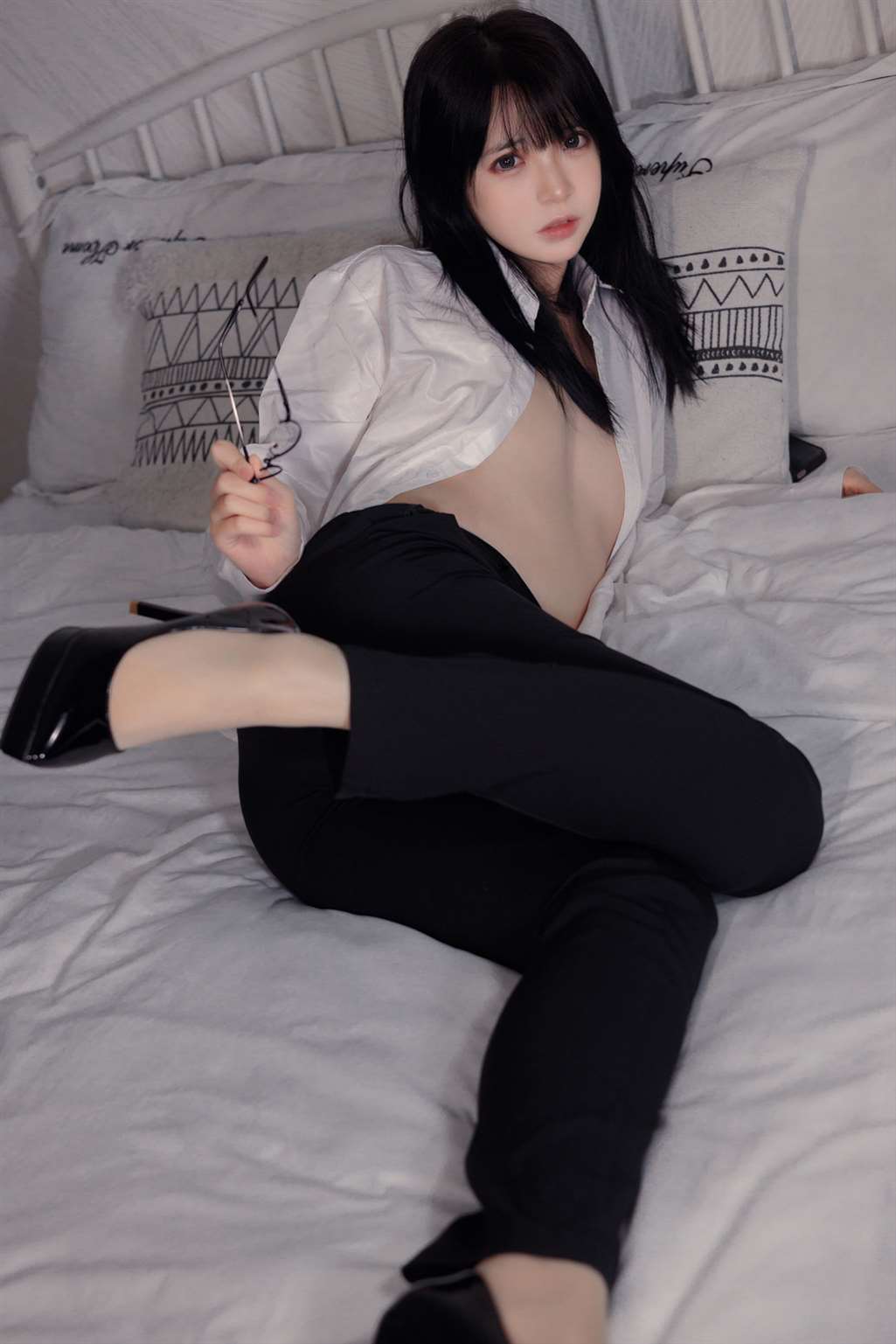 疯猫 白色情人节福袋长裤OL-COS世界