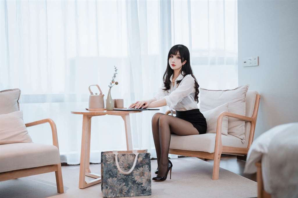 图片[2]-肉扣热热子 面饼仙儿 OL前辈-COS世界