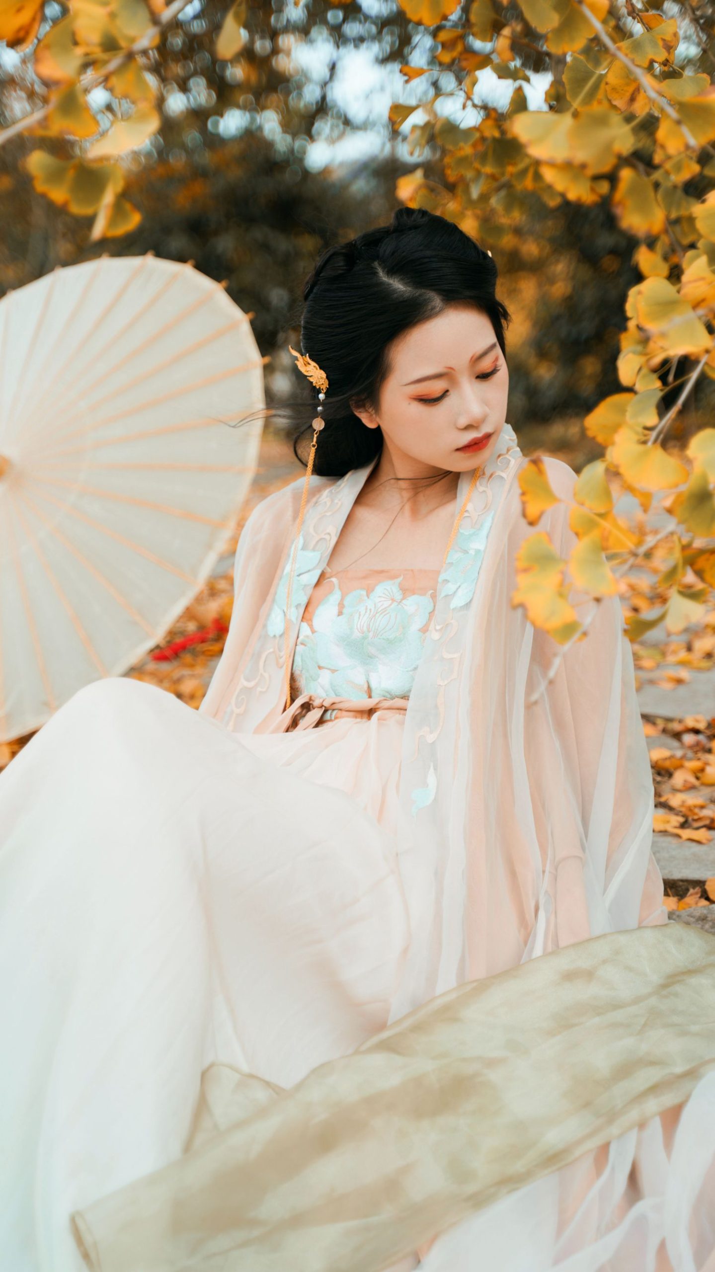图片[25]-银杏树下 旺旺小小舒-COS世界