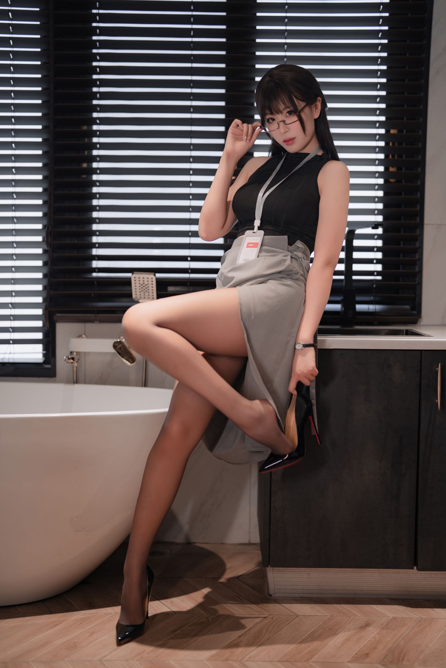 图片[2]-轩萧学姐 眼镜娘OL-COS世界