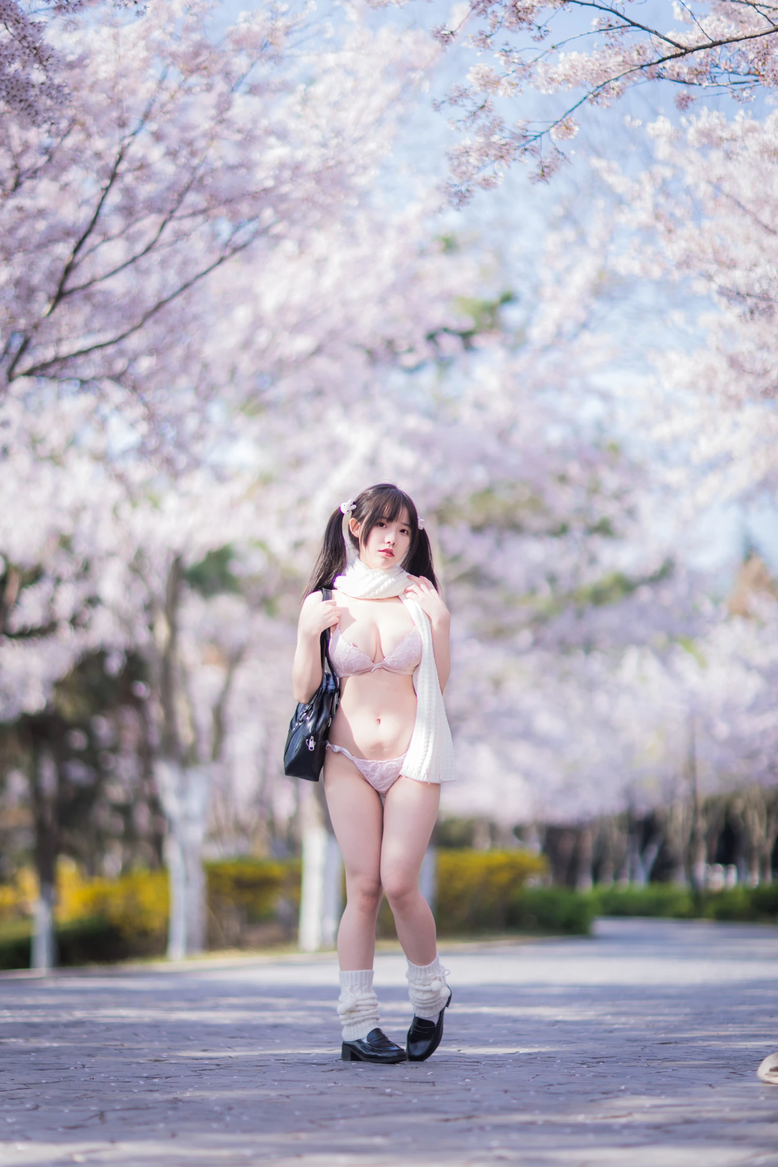 图片[2]-双马尾樱花妹-COS世界