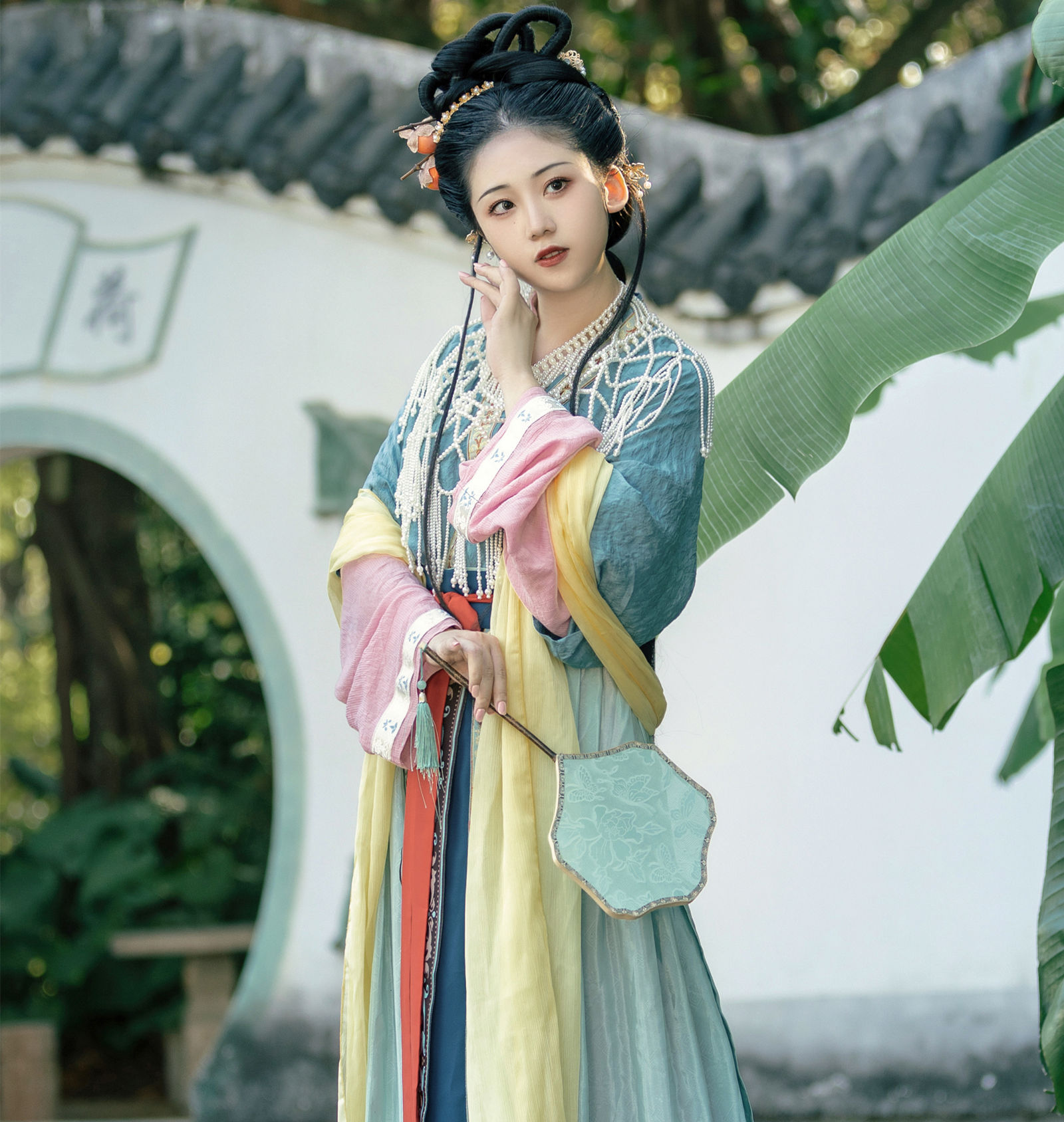 小院闲窗春色深-COS世界