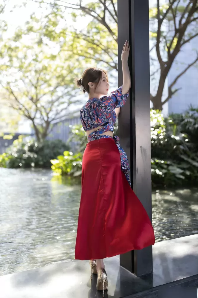 XiuRen 秀人 No.N257 鱼子酱Fish户外红裙长腿 - [新秀人套图] [116P]-COS世界